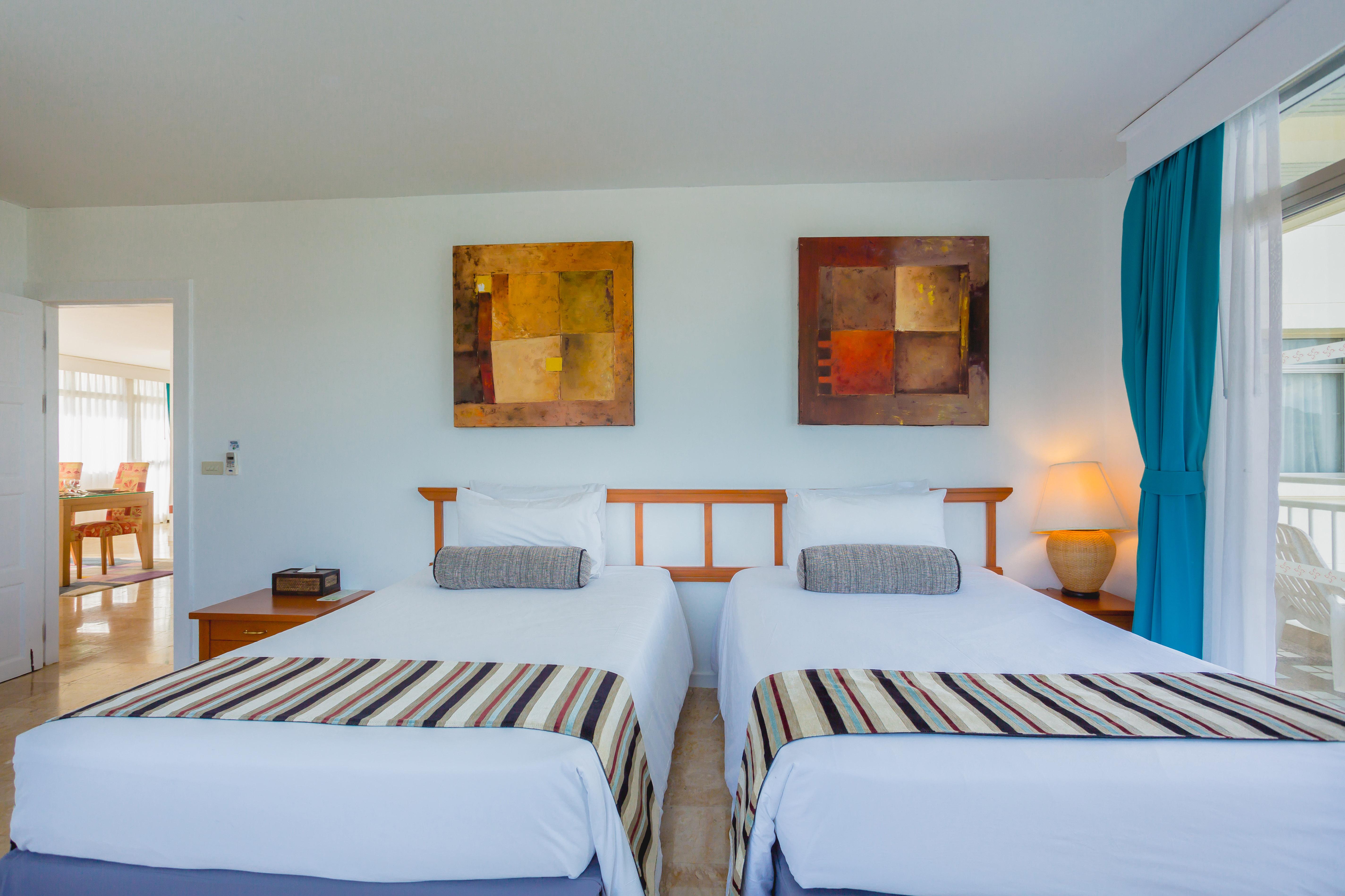 Suites phuket. Waterfront Suites by Centara. Centara Waterfront Suites 4*.